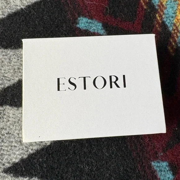 Estori (Throne of Glass) The Thirteen Coin Pendant Necklace - Picture 2 of 3